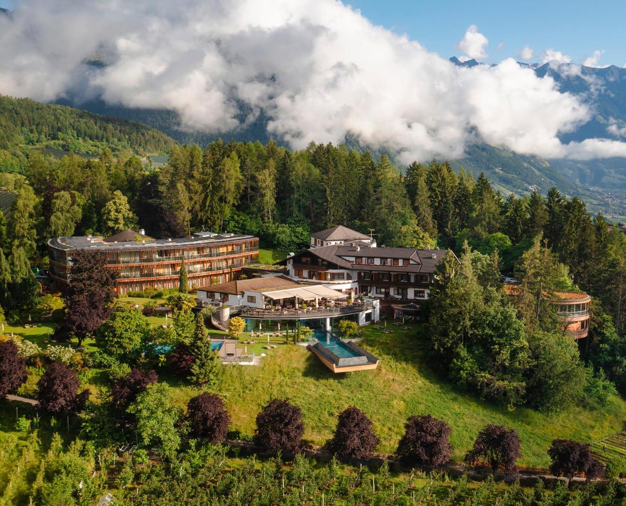 Der Waldhof Hotel Волан Екстериор снимка